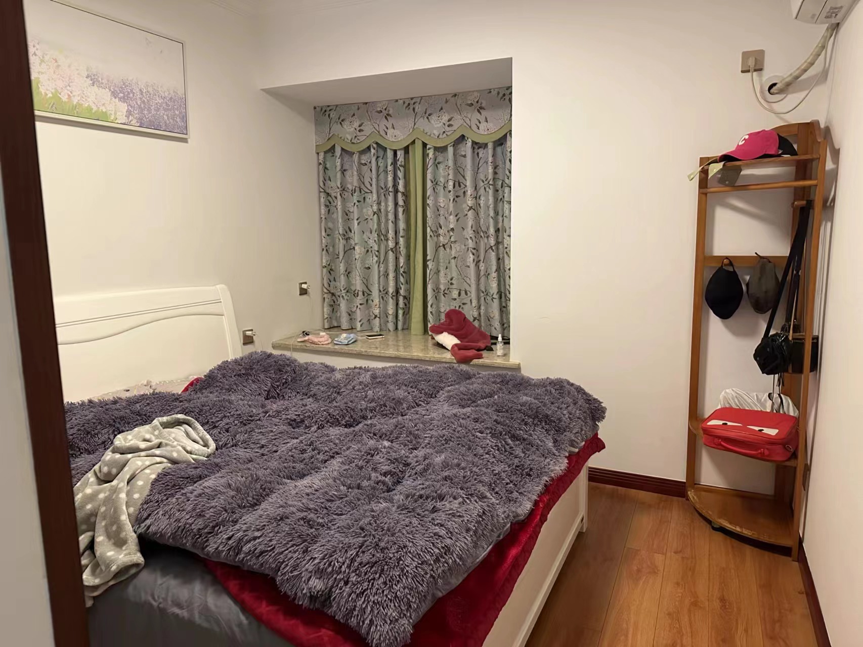 万达湖公馆  2室2厅1卫   2500.00元/月