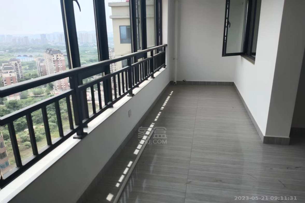 亿都公馆  4室2厅1卫    2000.0元/月室内图