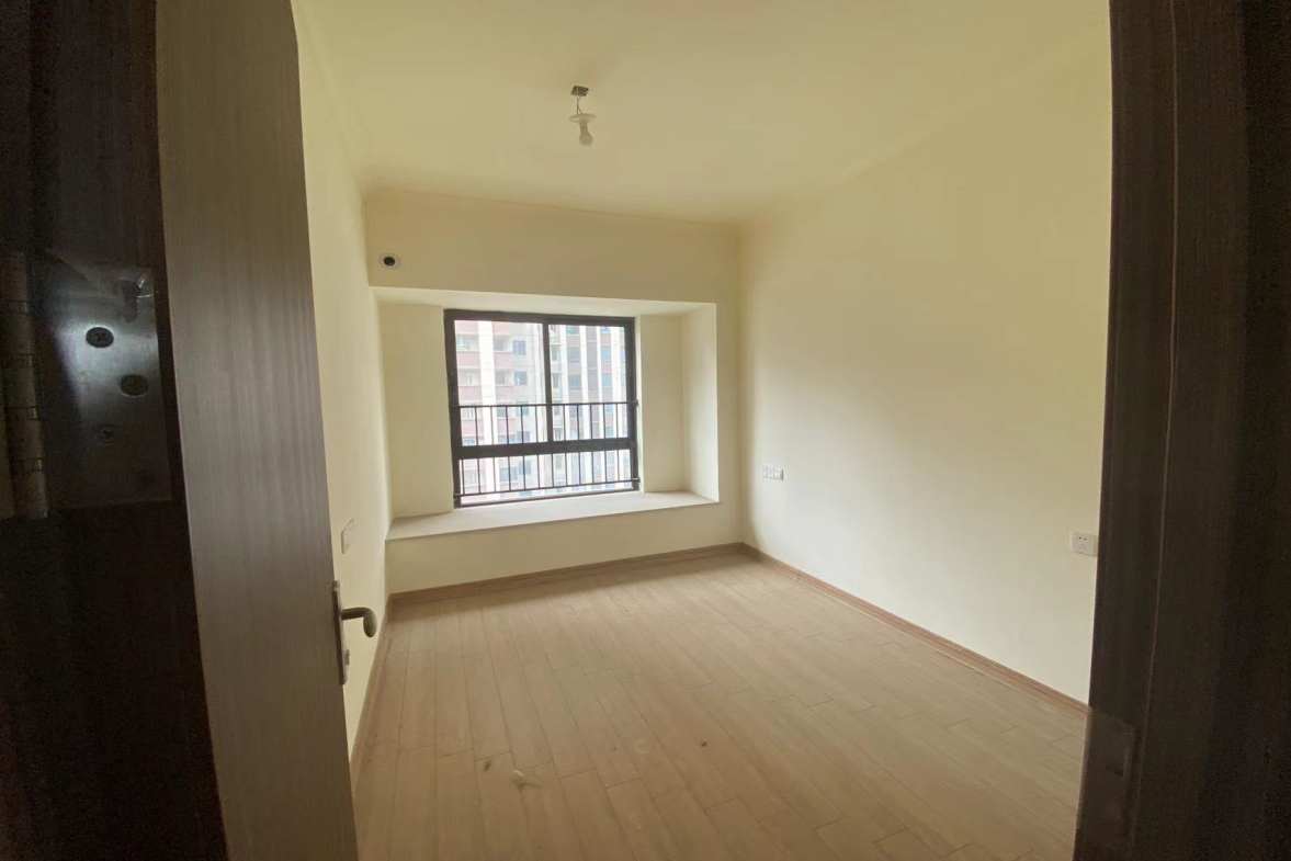 华耀碧桂园十里江湾观澜  3室2厅2卫    1500.0元/月室内图