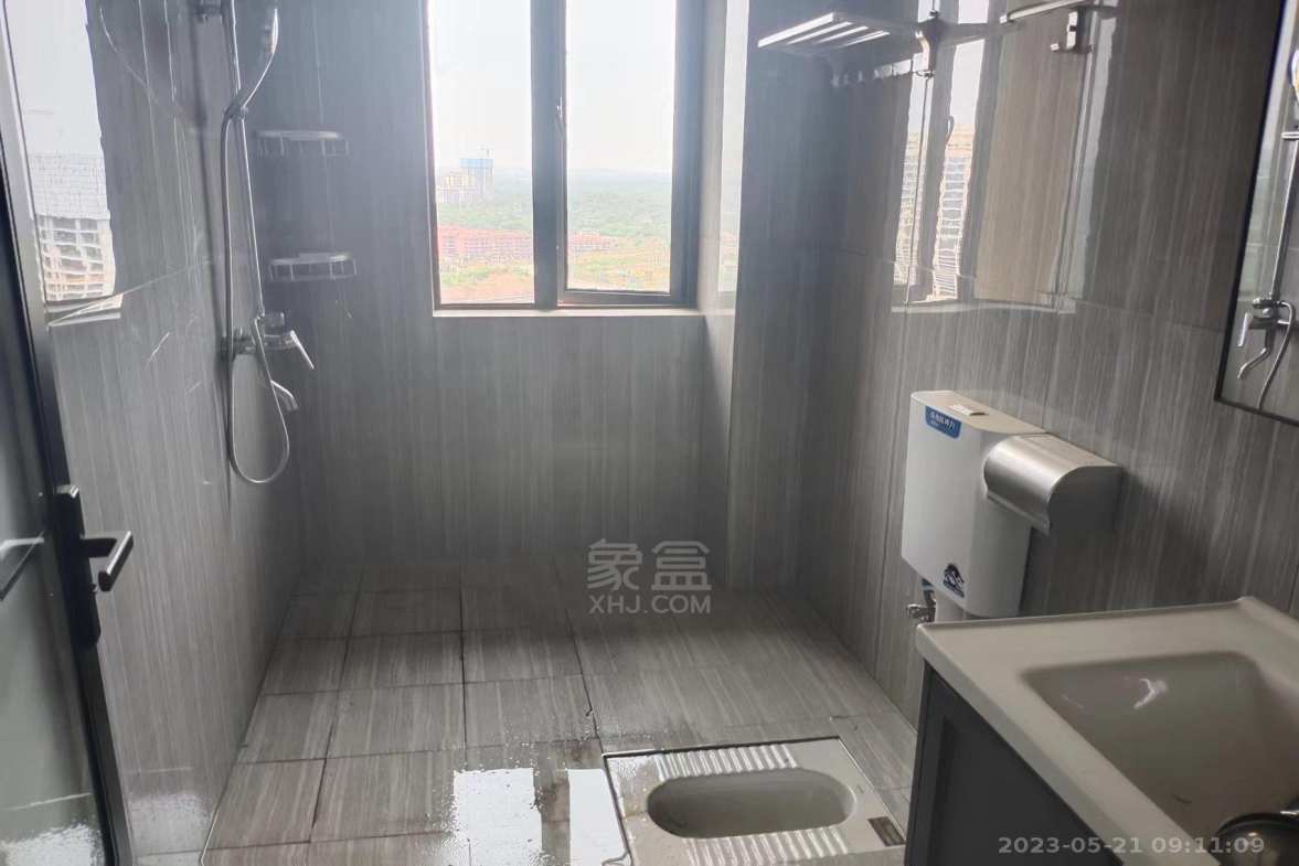 亿都公馆  4室2厅1卫    2000.0元/月室内图