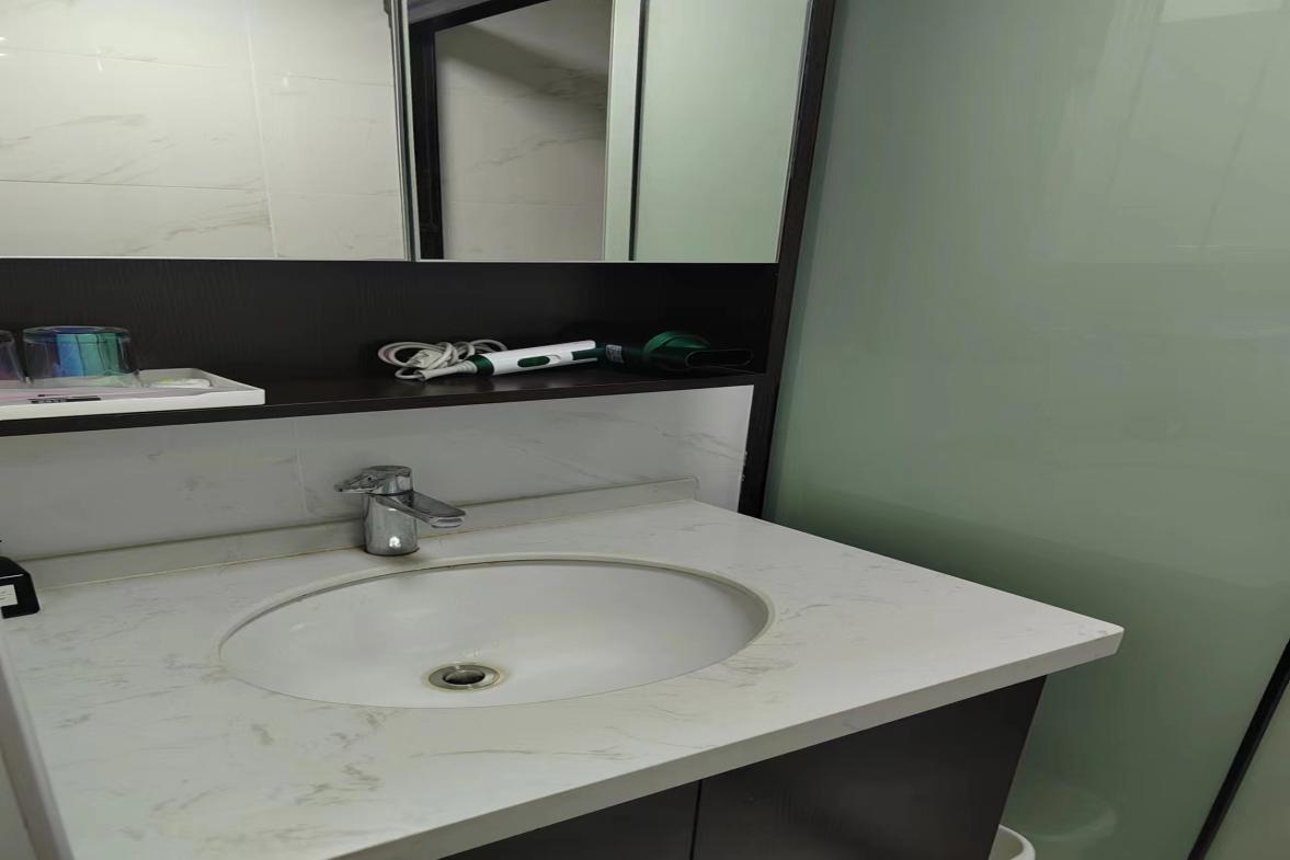 和瑞欢乐城二期  1室1厅1卫    1800.0元/月室内图