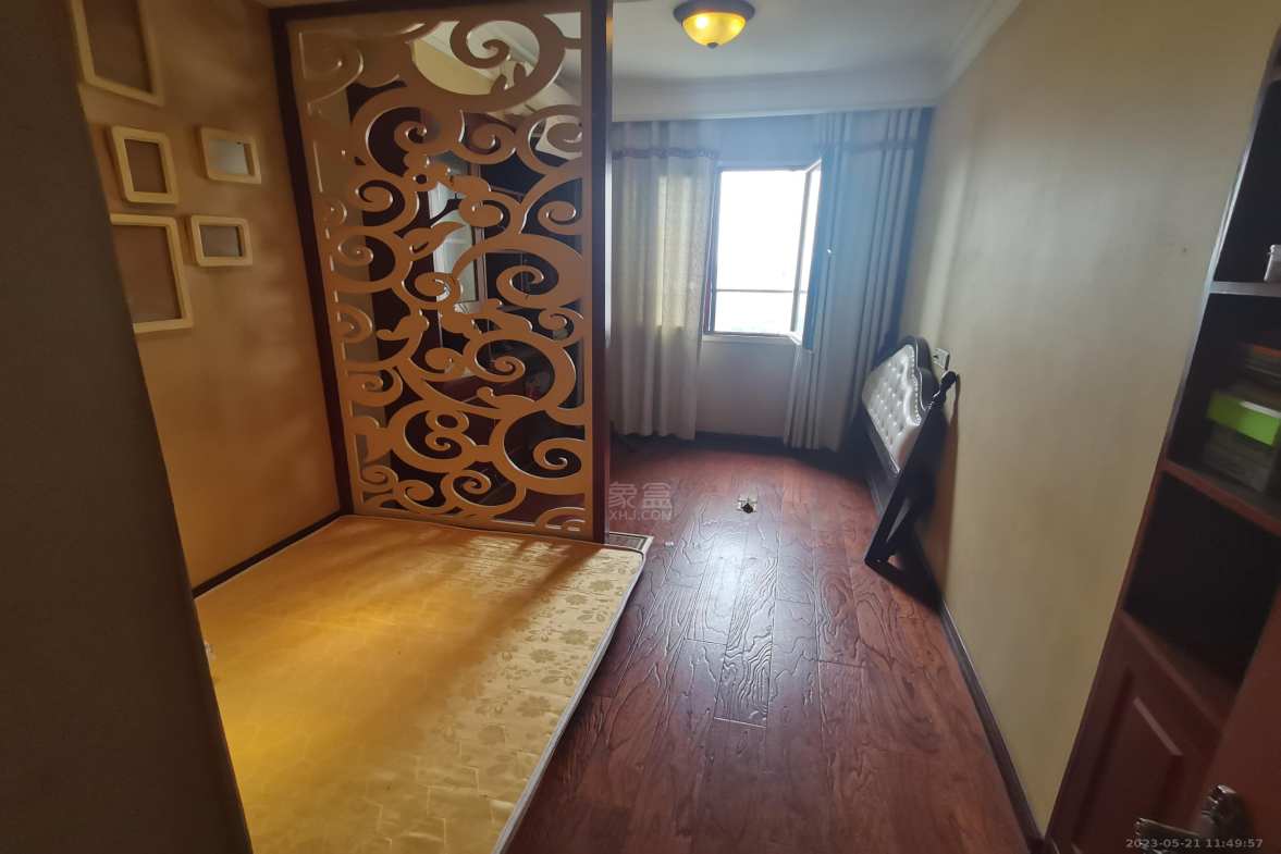 地税新村 4室2厅2卫 2000.0元/月 地税新村 4室2厅2卫 2000.0元/月小区图