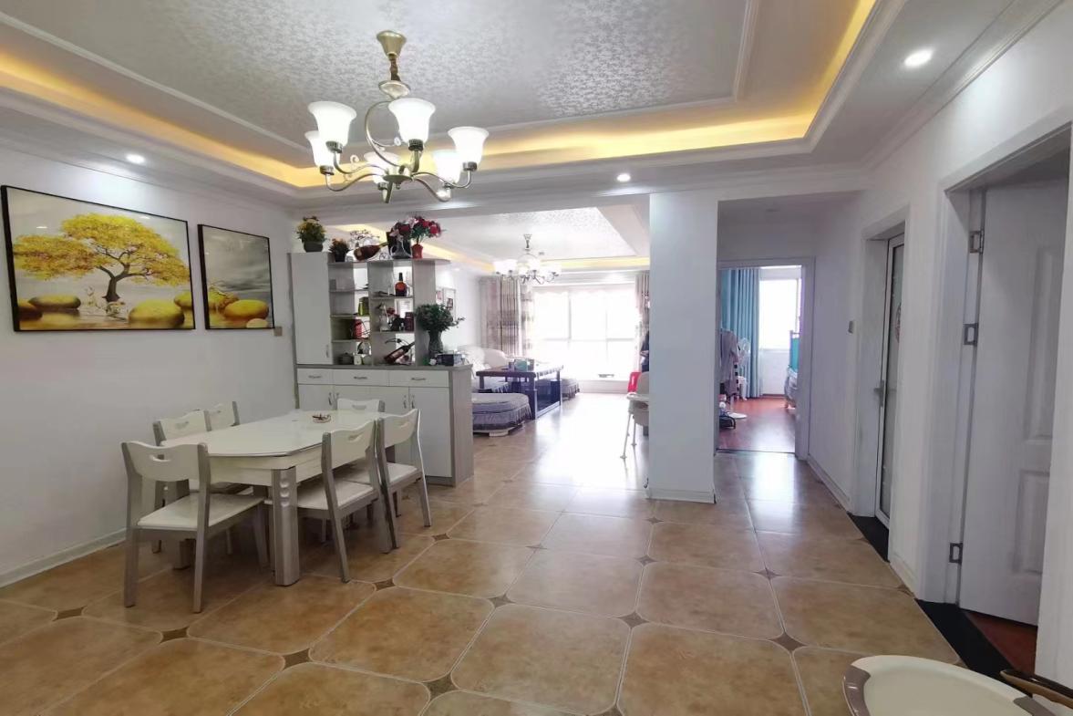 TOP尚都（拓步尚都）  3室2厅1卫    59.8万客厅