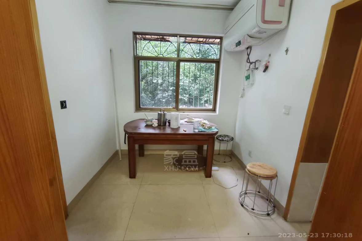 泰阳证券单位房  3室2厅2卫   1500.00元/月室内图