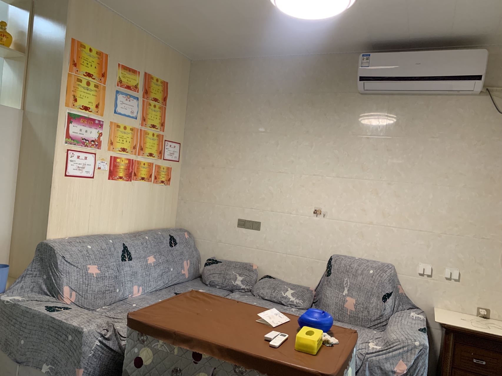 百弘学府城  0室0厅0卫   1200.00元/月