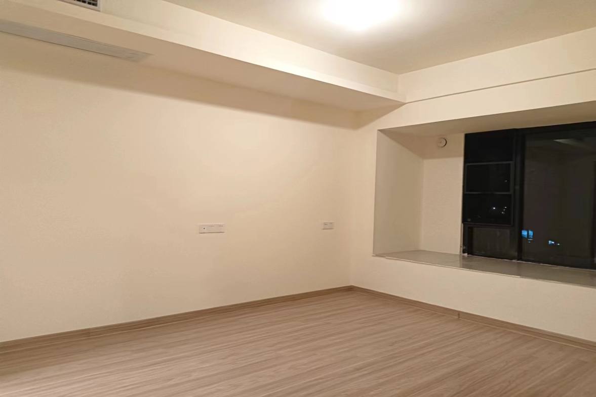 碧桂园翘楚棠  3室2厅2卫    1800.0元/月室内图