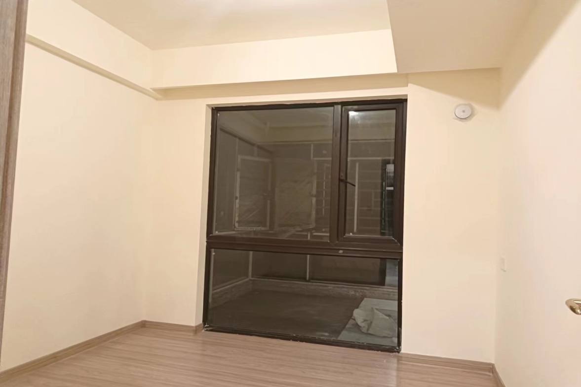 碧桂园翘楚棠  3室2厅2卫    1800.0元/月室内图