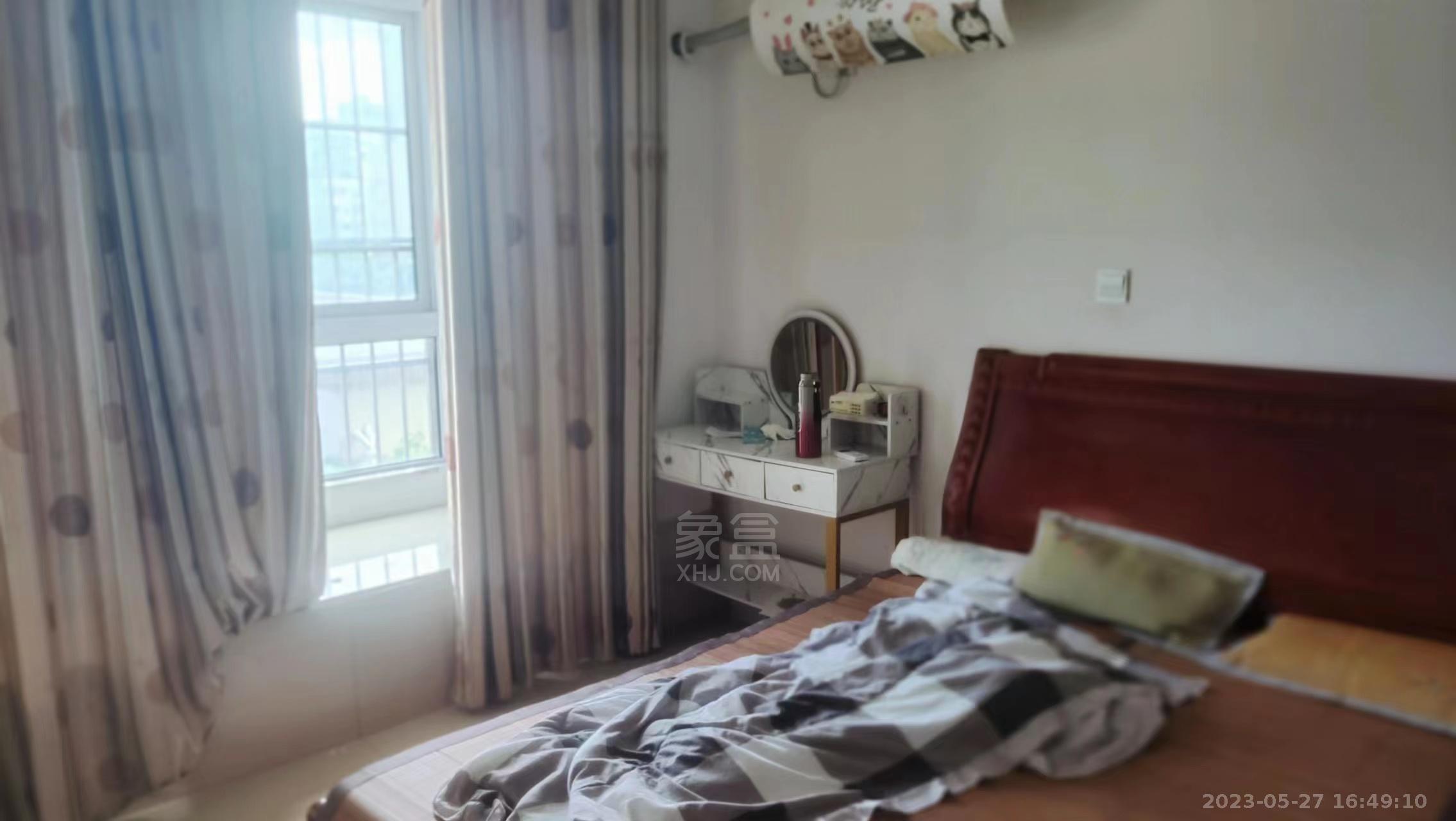 金色荷塘  2室1厅1卫    1300.0元/月