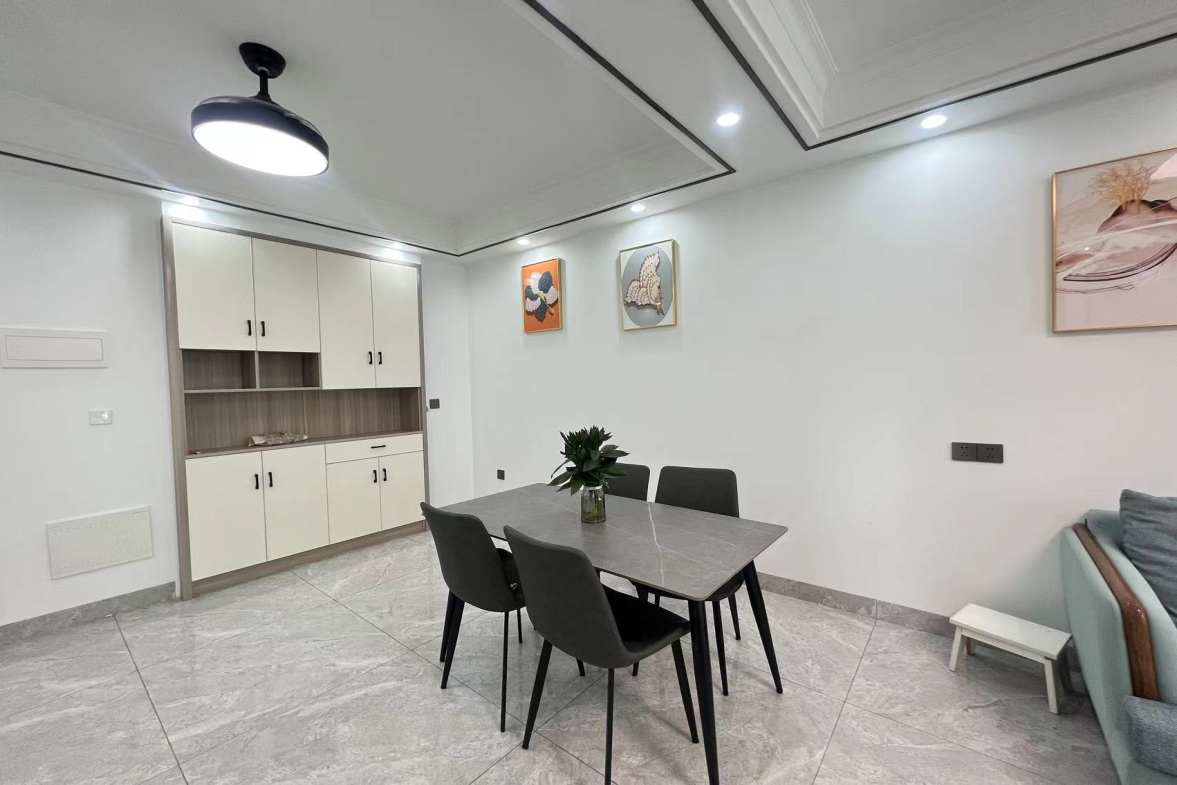 湘粤名城  3室2厅1卫    2300.0元/月室内图