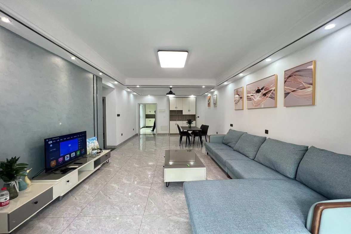 湘粤名城  3室2厅1卫    2300.0元/月室内图