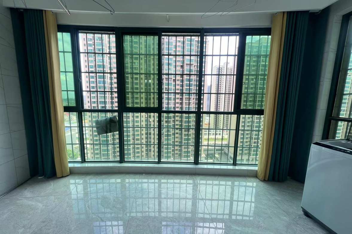 湘粤名城  3室2厅1卫    2300.0元/月室内图