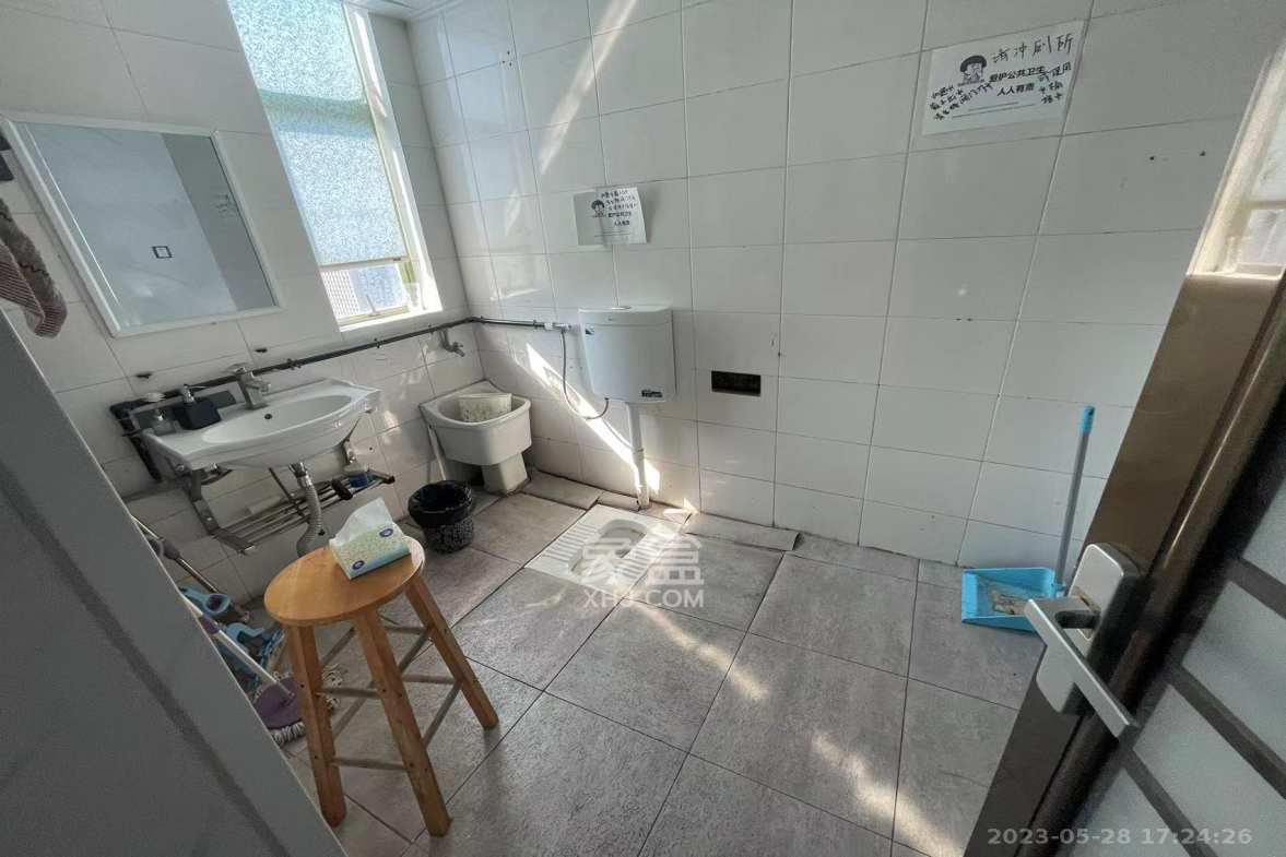 佳逸豪园 4室2厅1卫 9500.0元/月 佳逸豪园 4室2厅1卫 9500.0元/月室内图