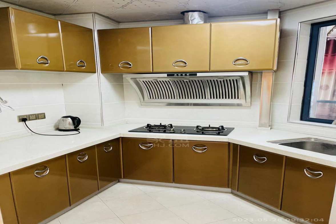 嘉天紫东苑  4室2厅1卫    1700.0元/月室内图