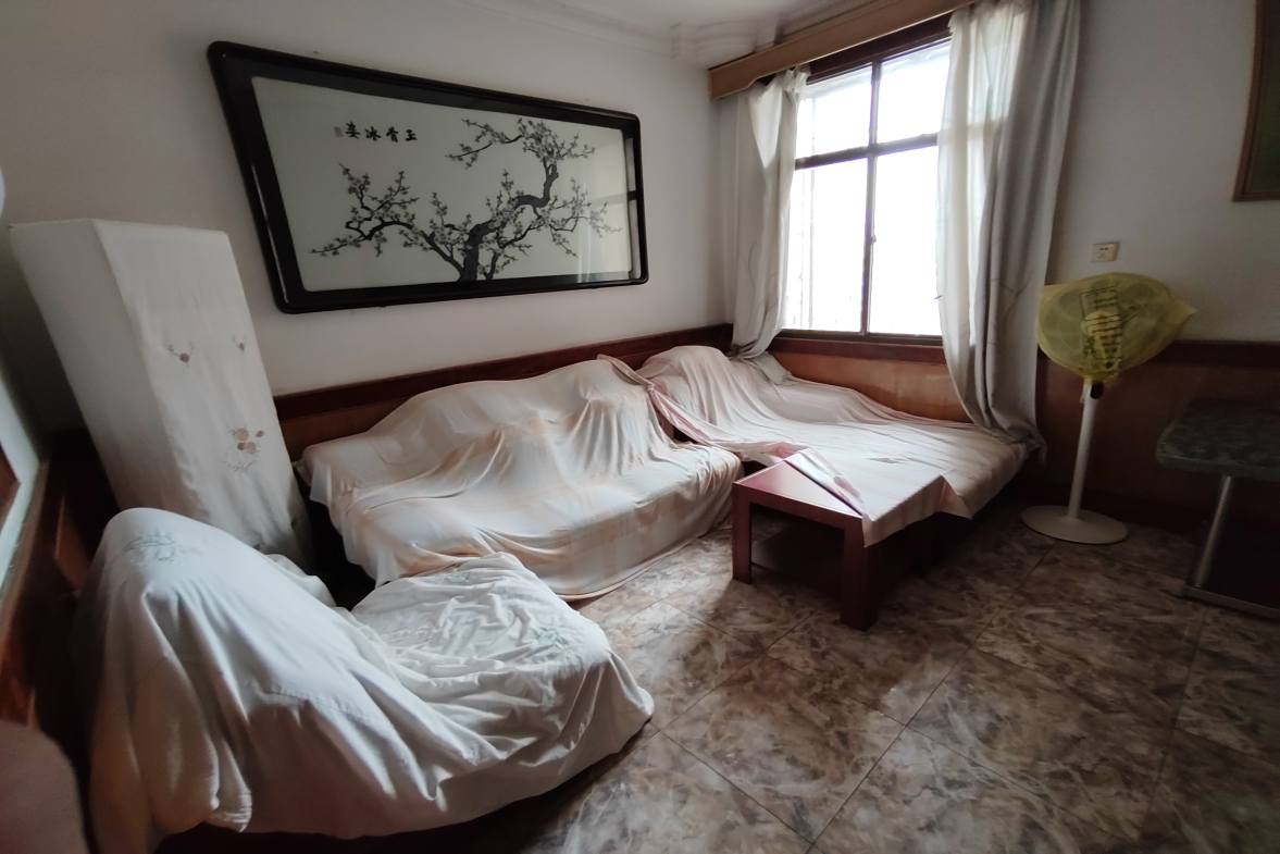 一小家属楼  0室0厅0卫   73.00万室内图1
