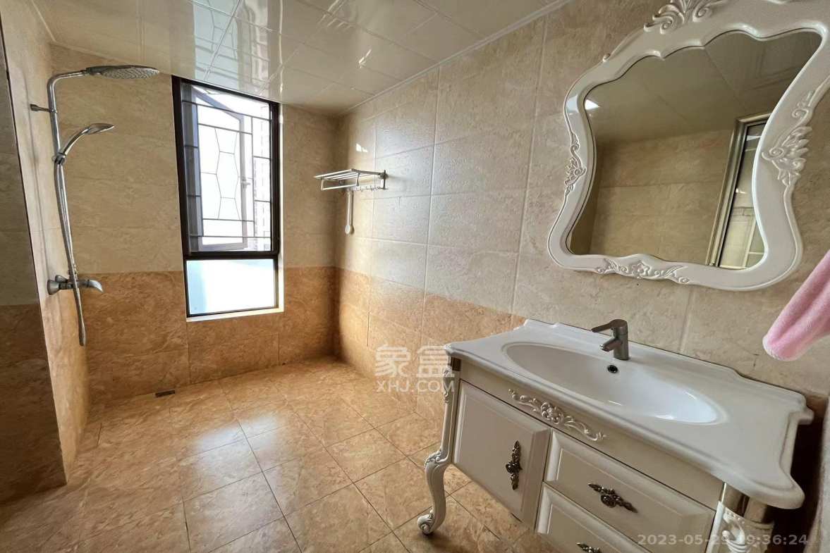 达美D6区 4室2厅1卫 3800.0元/月 达美D6区 4室2厅1卫 3800.0元/月室内图