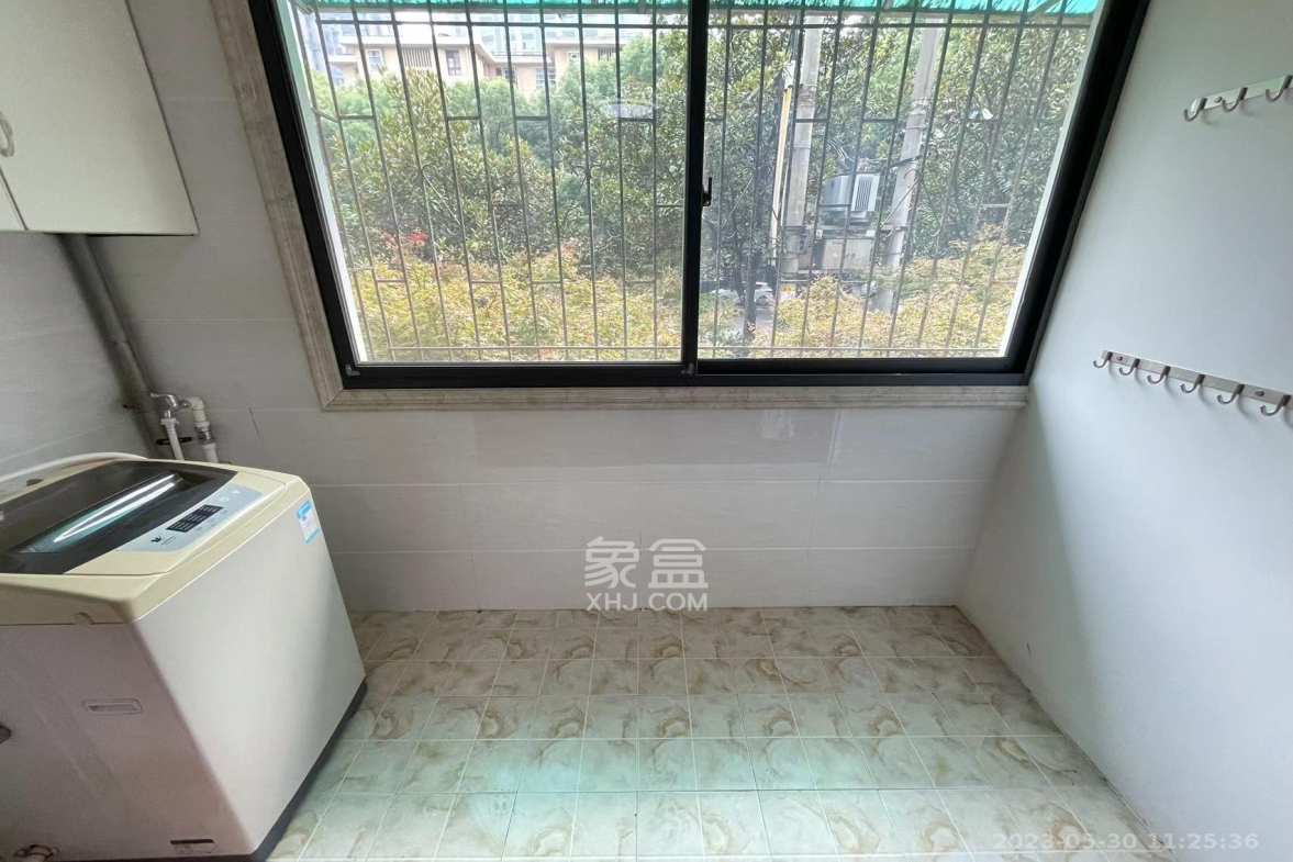安塑宿舍  3室2厅1卫   2500.00元/月室内图