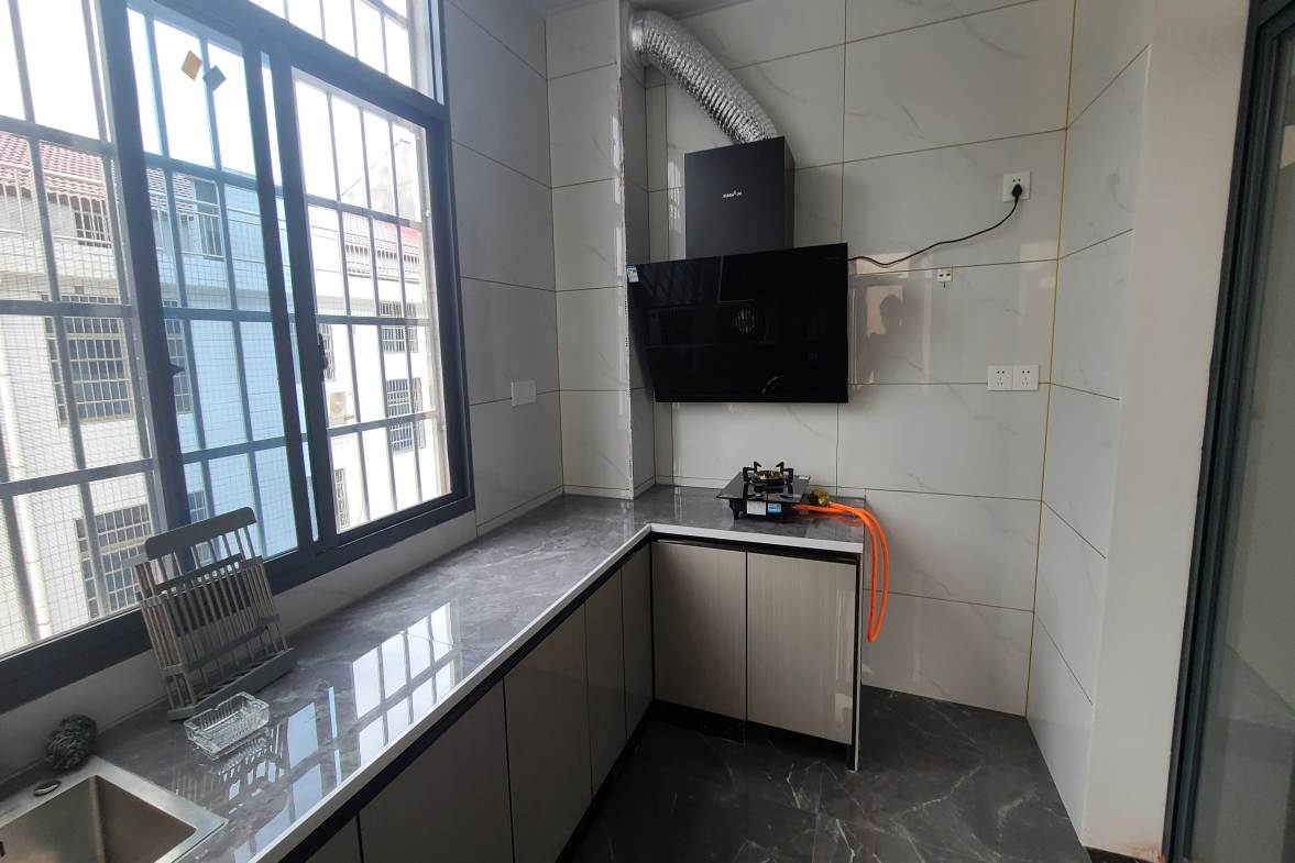 檀山湾小区  3室1厅1卫   1300.00元/月室内图