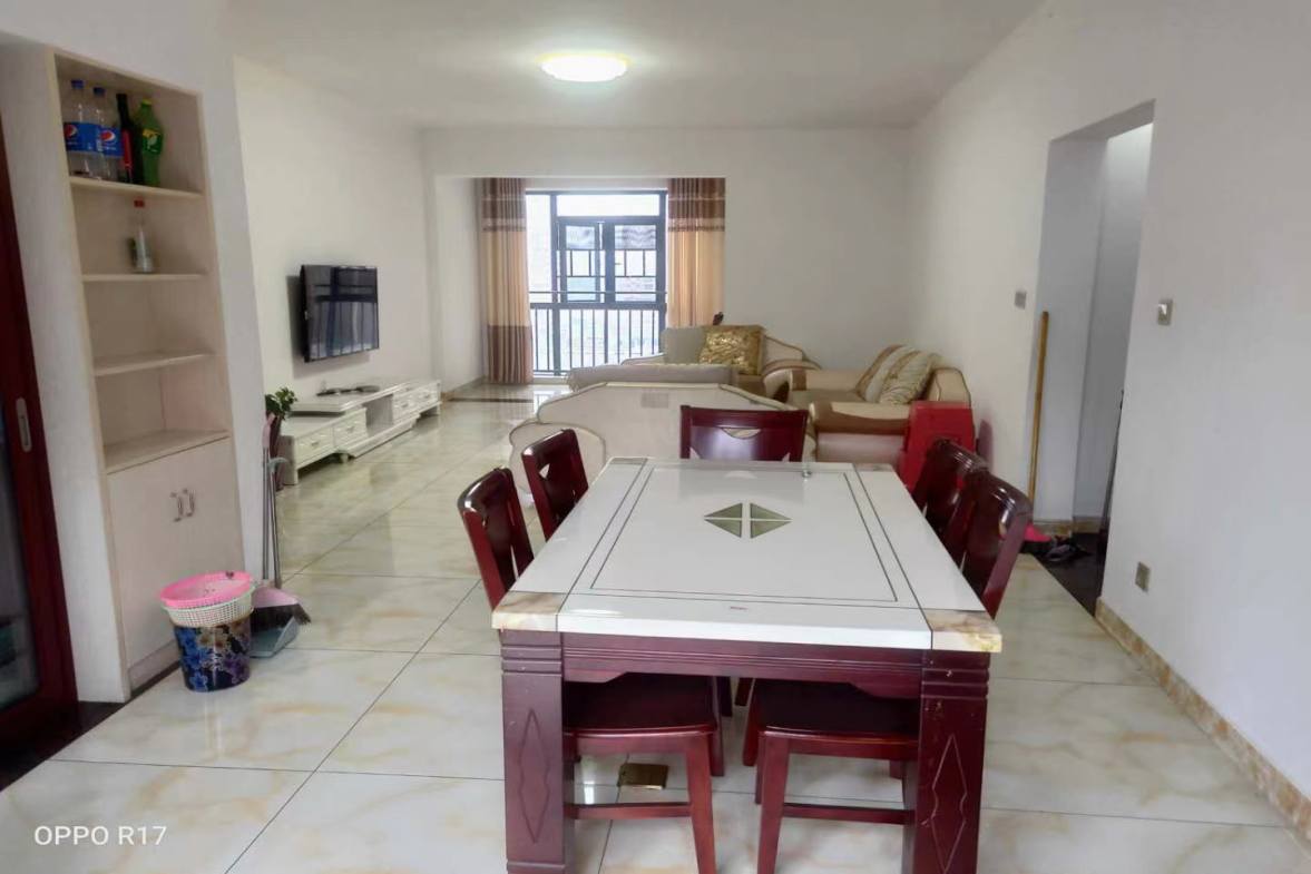 南苑上和二期  4室2厅2卫    2600.0元/月室内图1