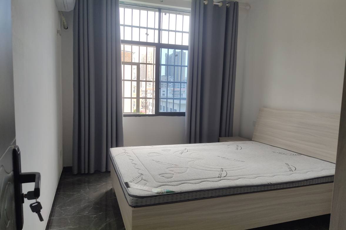 檀山湾小区 3室1厅1卫 1300.00元/月 檀山湾小区 3室1厅1卫 1300.00元/月室内图