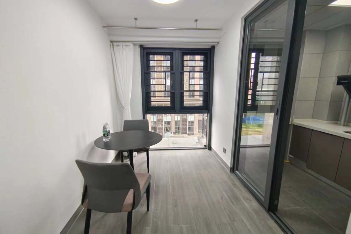 恒大绿洲  3室2厅1卫   1500.00元/月室内图1