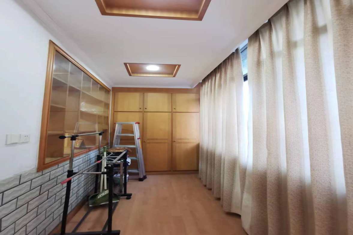 电力局家属楼 3室1厅1卫 53.0万 电力局家属楼 3室1厅1卫 53.0万客厅