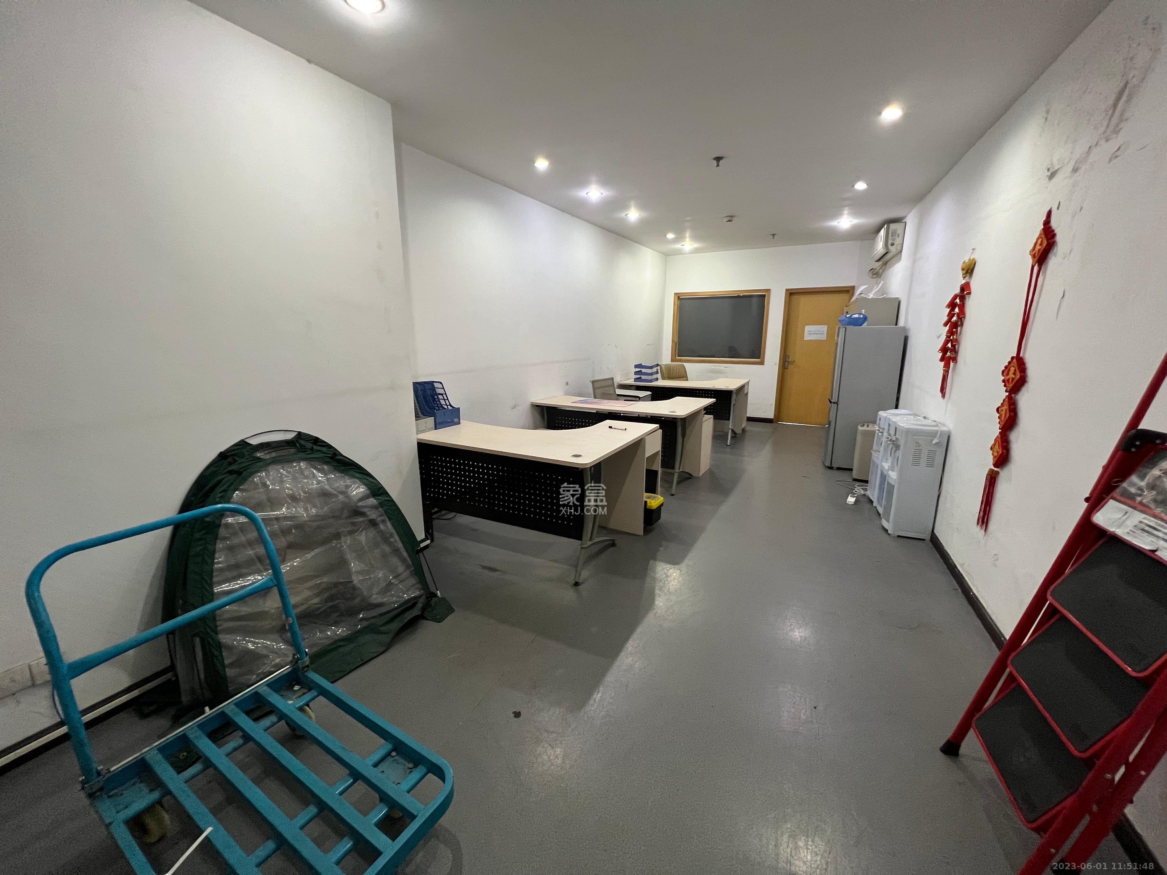 上河国际C区   700.0㎡      21000.0元/月室内图