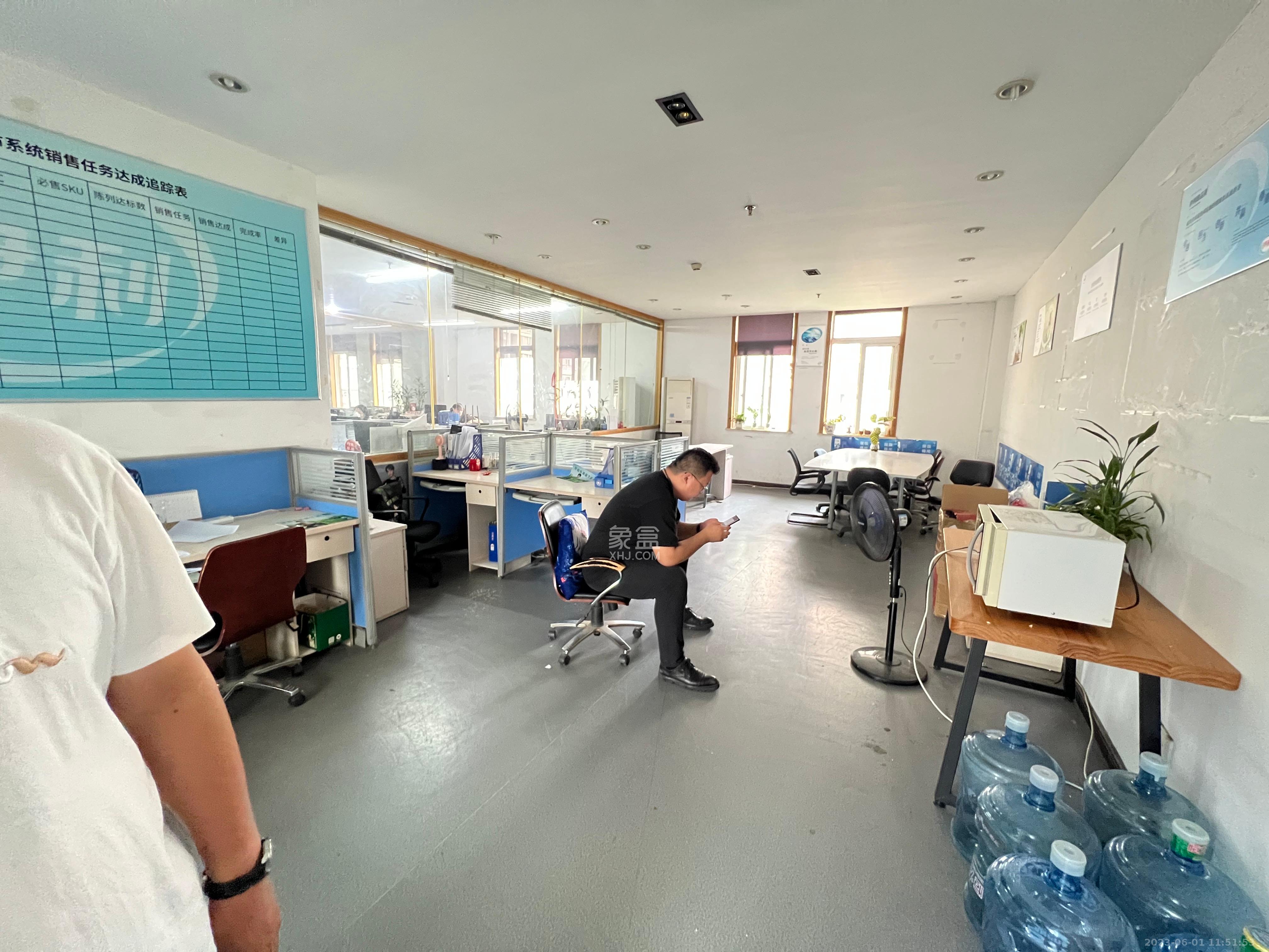 上河国际C区   700.0㎡      21000.0元/月室内图