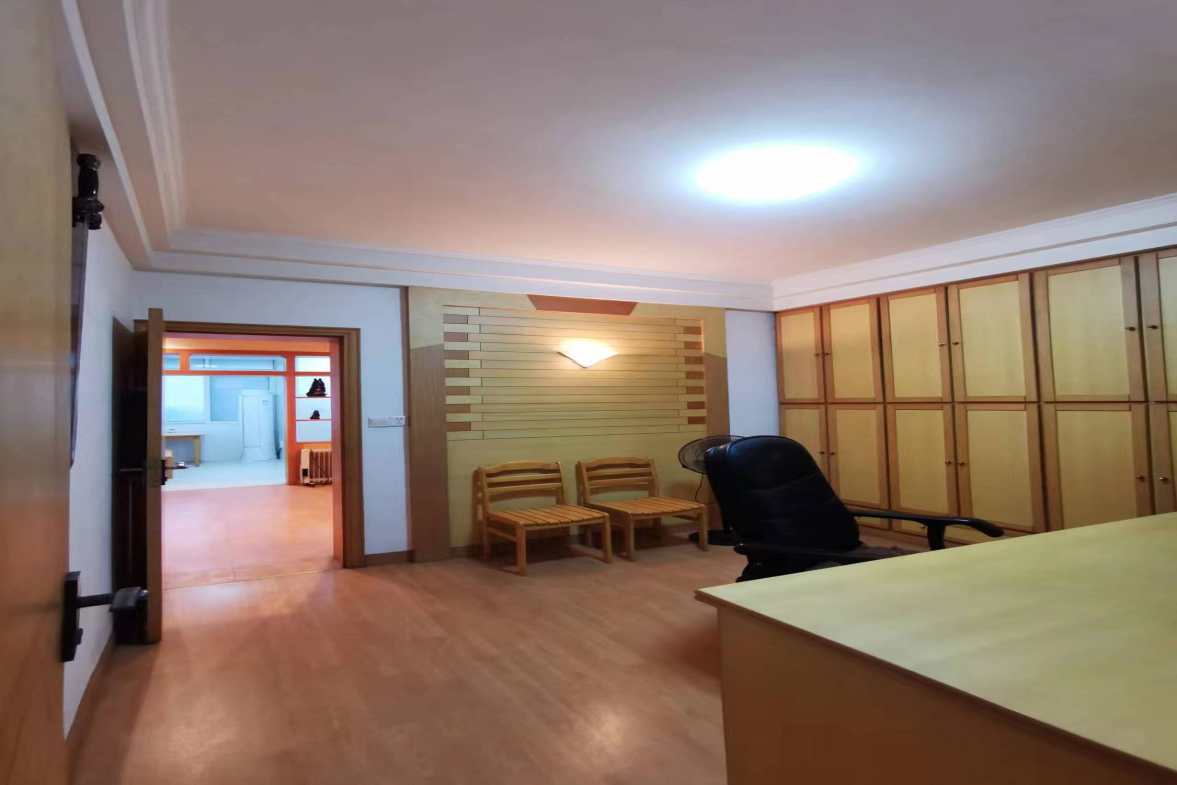 电力局家属楼 3室1厅1卫 53.0万 电力局家属楼 3室1厅1卫 53.0万客厅