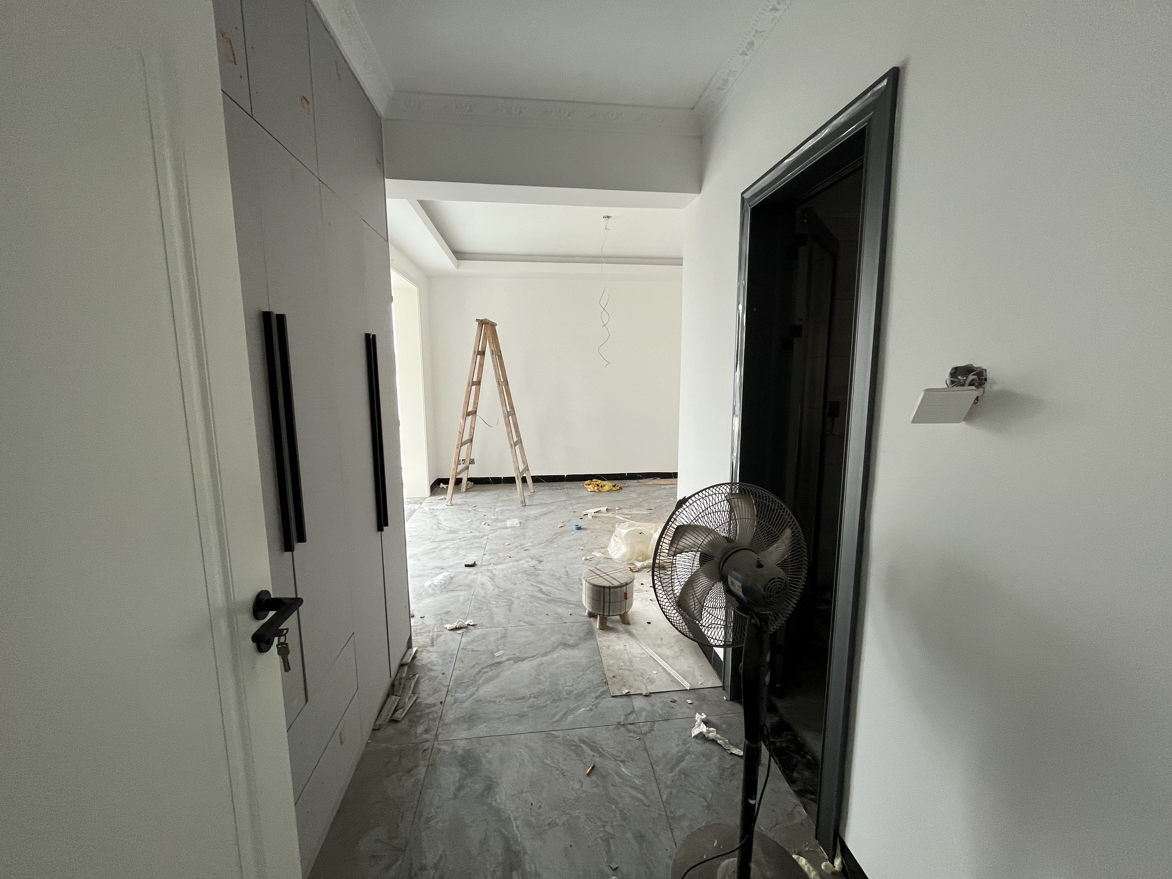 恒隆国际  3室2厅2卫    98.8万