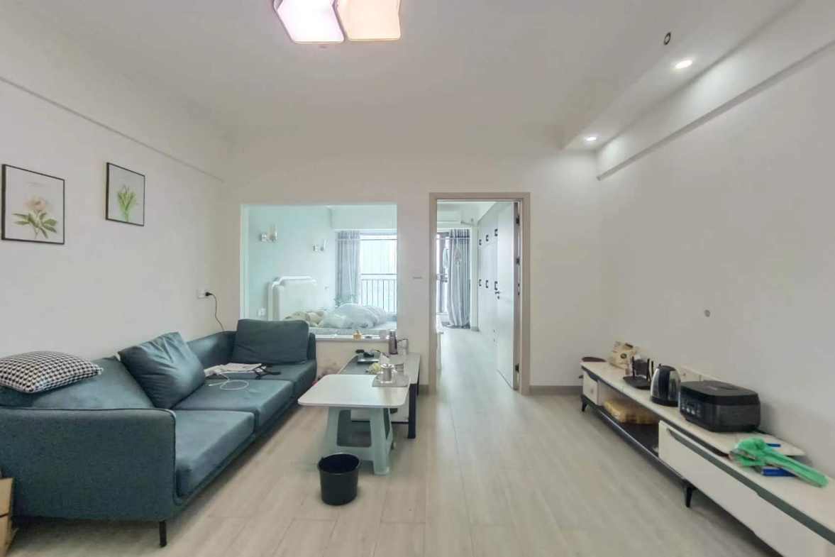 江岸公馆  1室1厅1卫   1800.00元/月室内图1