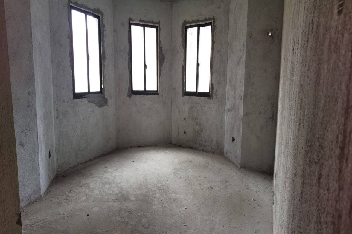 滨江名都  4室2厅2卫    75.8万室内图1