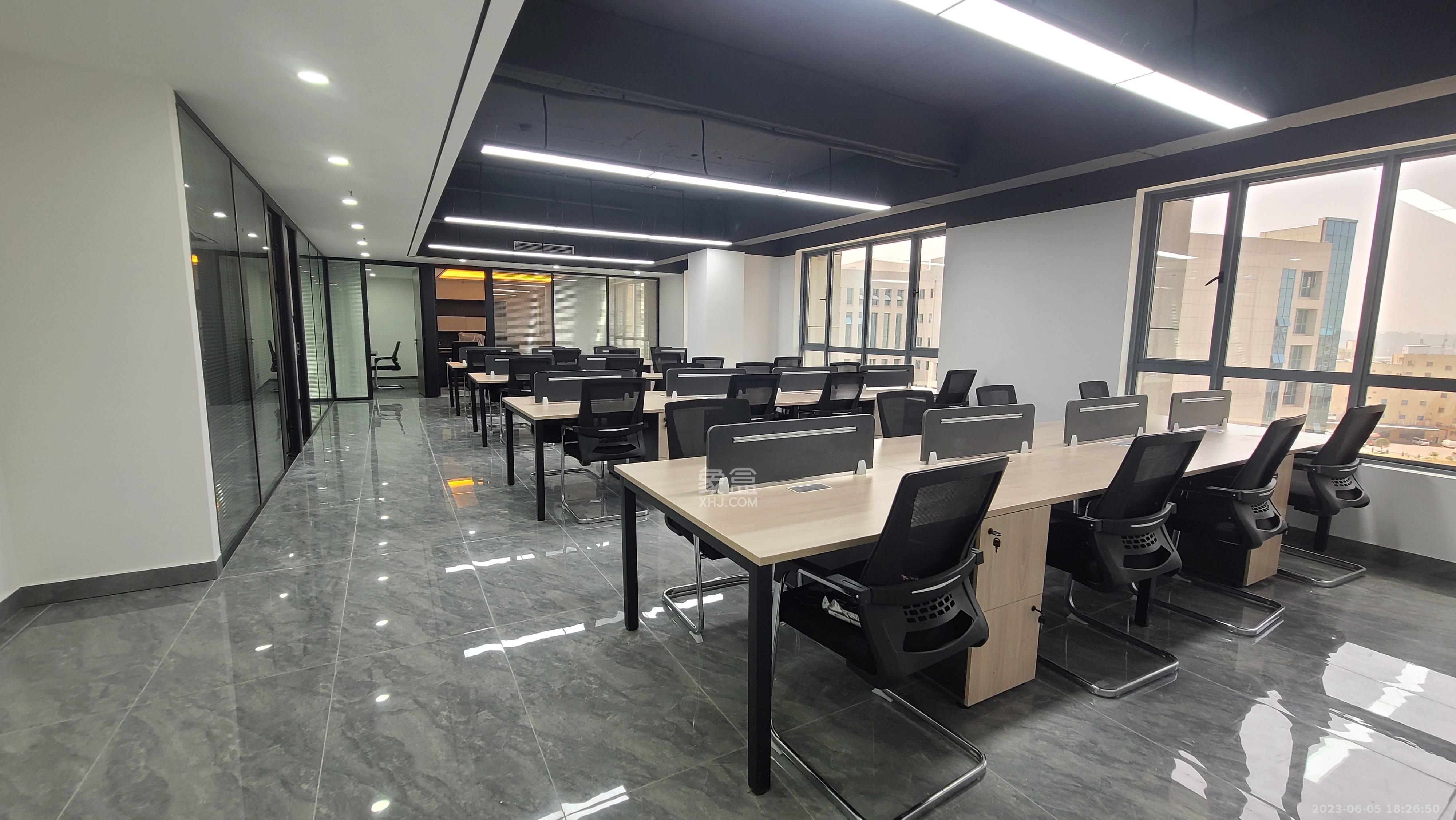 天经国际企业街区   260.0㎡      12000.0元/月室内图