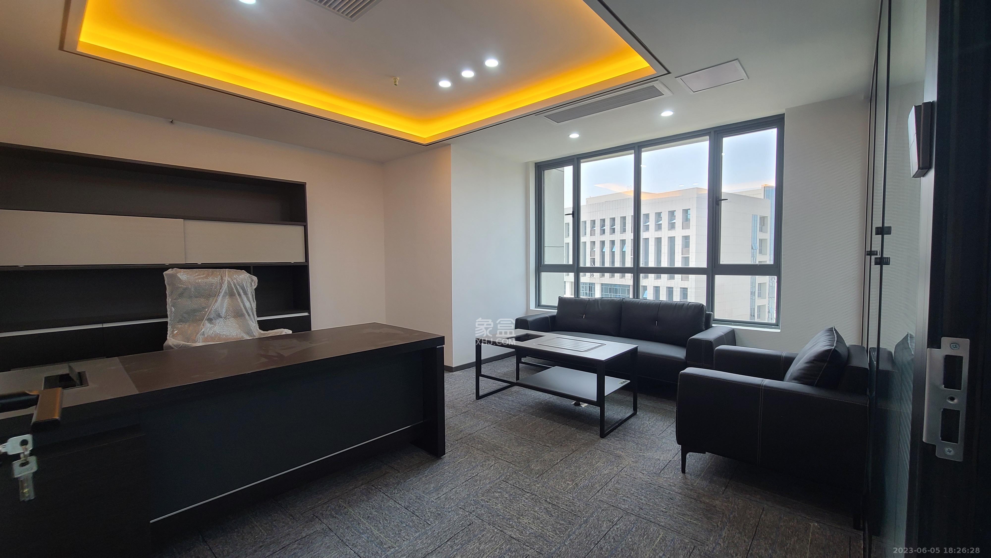 天经国际企业街区   260.0㎡      12000.0元/月