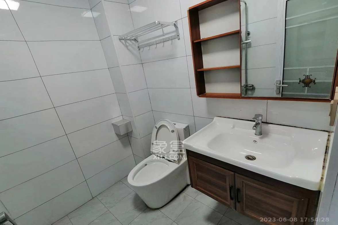 龙塘安置区(龙塘小区) 1室1厅1卫 1300.0元/月 龙塘安置区(龙塘小区) 1室1厅1卫 1300.0元/月室内图