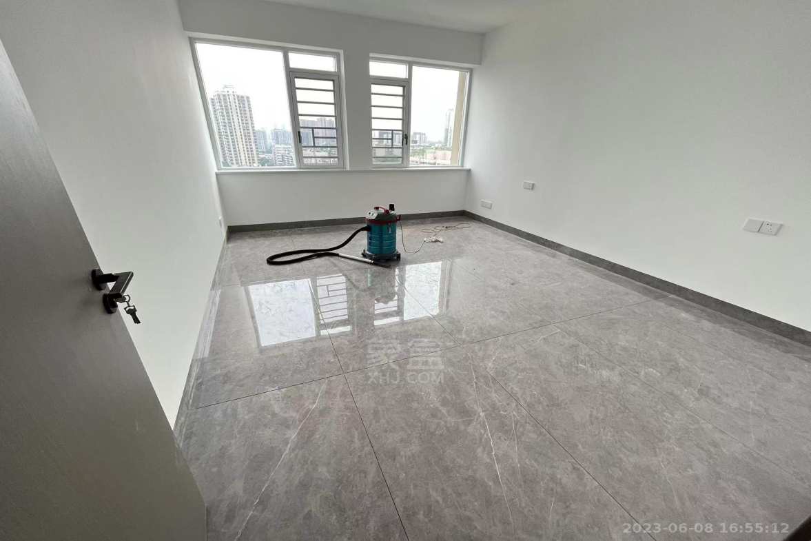 银泰财富广场  4室2厅2卫    3500.0元/月户型图