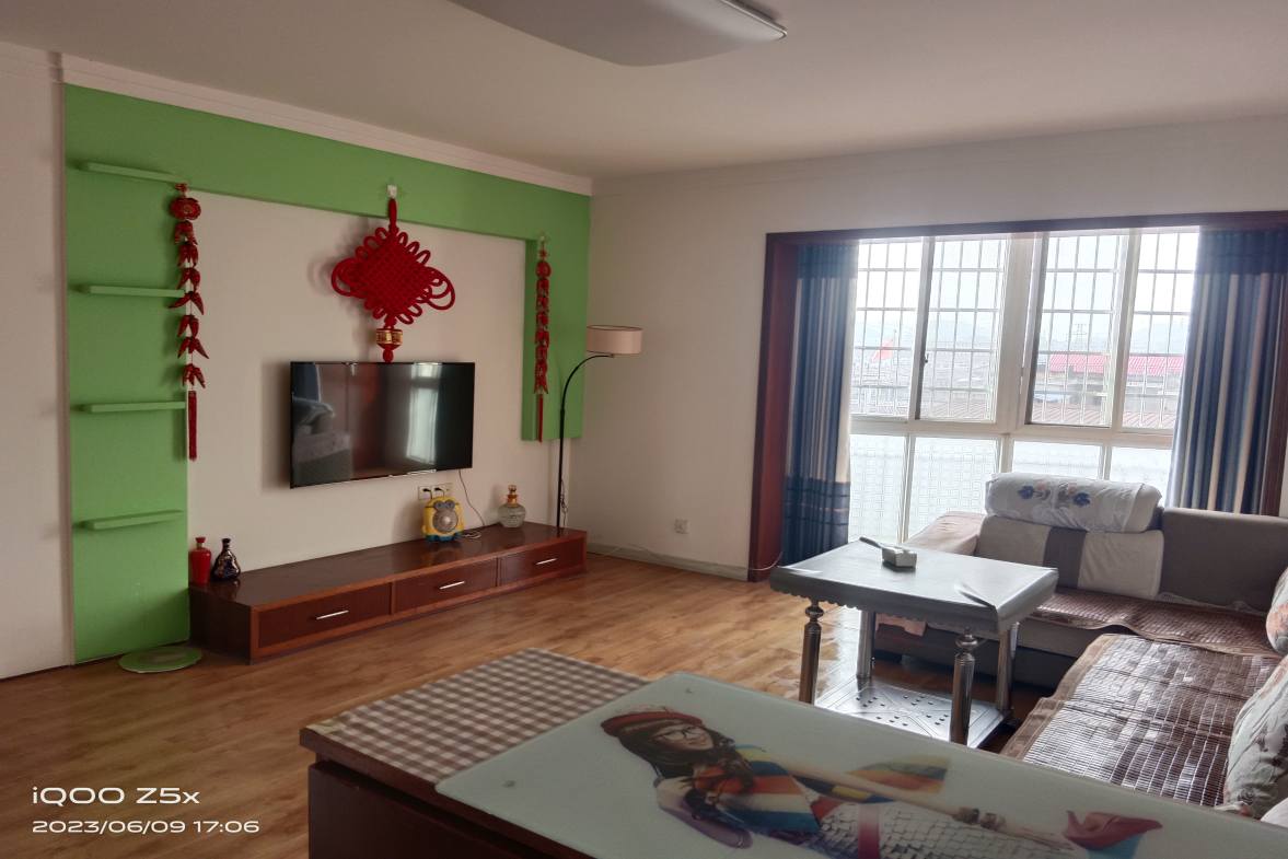 大同山庄  3室2厅2卫    45.0万客厅