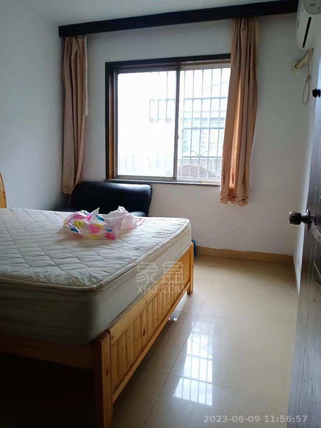 建宁购物公园  3室2厅1卫    1000.0元/月室内图