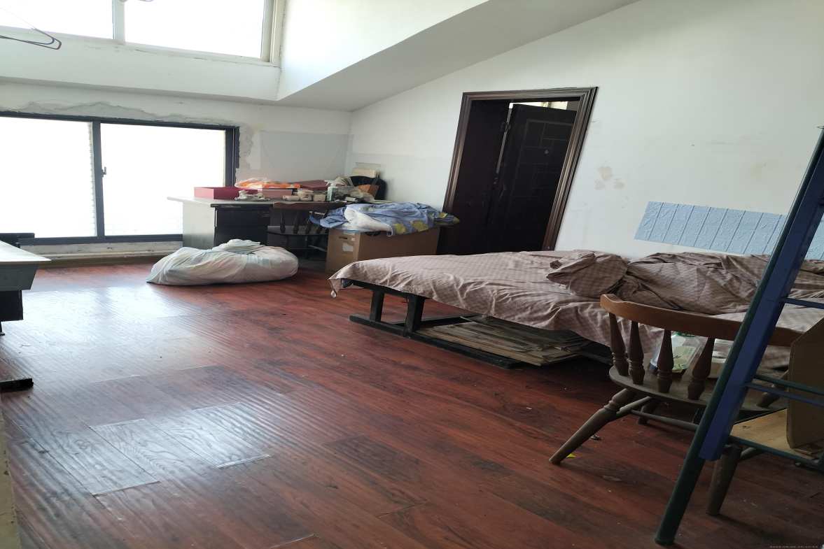 景环小区 5室2厅2卫 1300.0元/月 景环小区 5室2厅2卫 1300.0元/月室内图