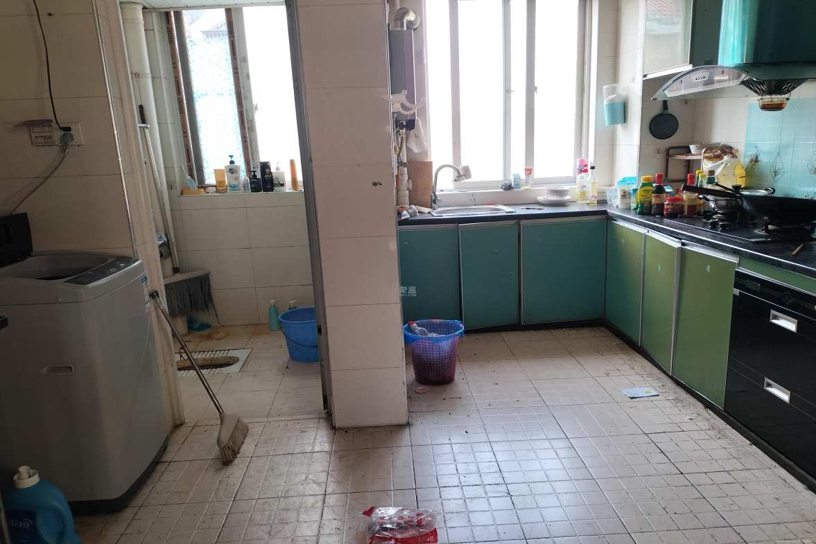 景环小区 5室2厅2卫 1300.0元/月 景环小区 5室2厅2卫 1300.0元/月室内图