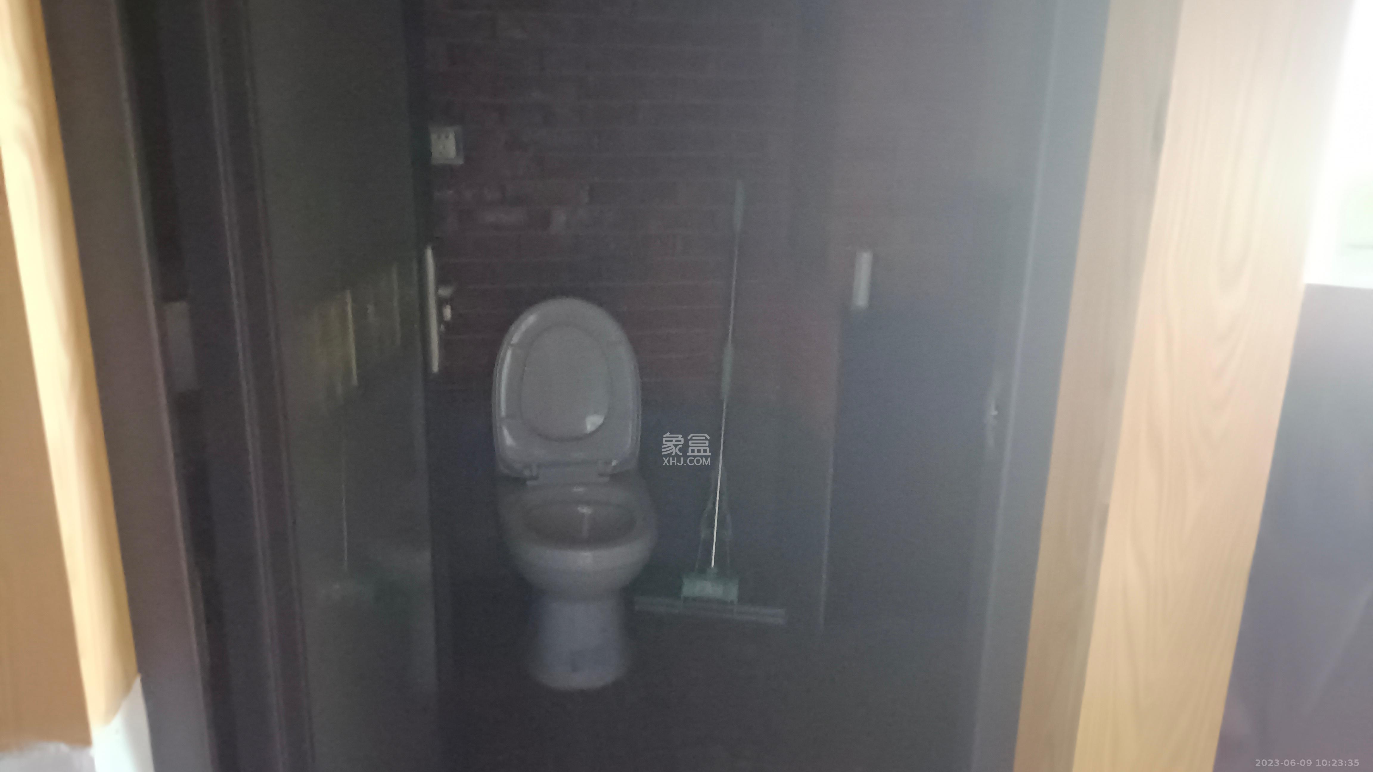 星大峰汇商务楼   59.5㎡      1400.0元/月室内图