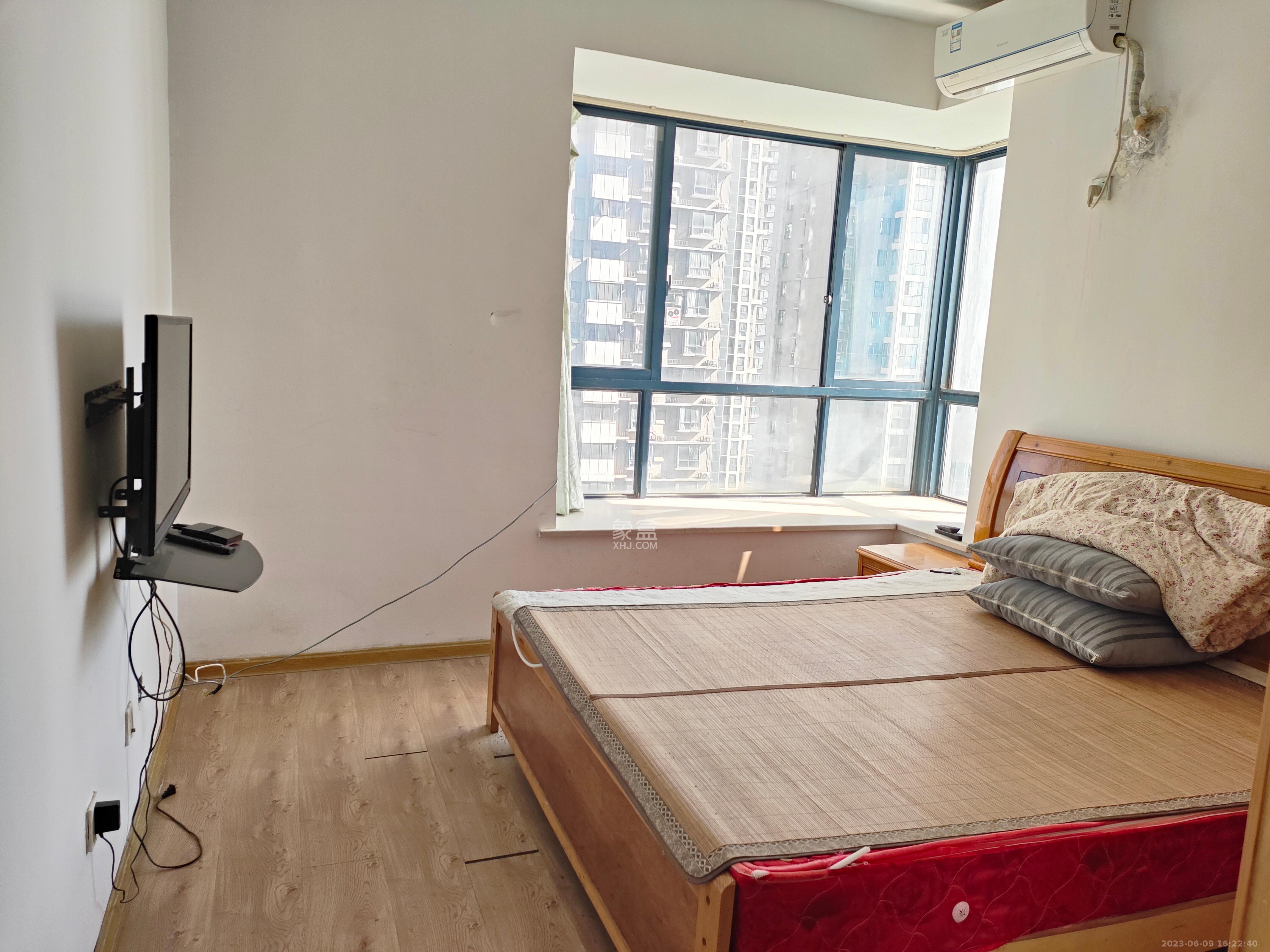 湘江世纪城融江苑  3室1厅1卫    2200.0元/月