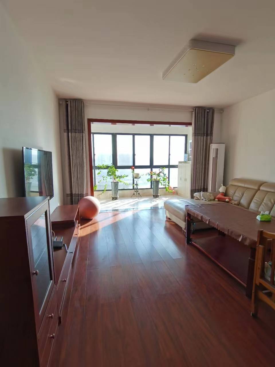 盛世时代广场  3室2厅2卫    2380.0元/月室内图