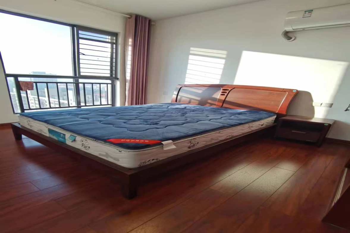 盛世时代广场  3室2厅2卫    2380.0元/月室内图