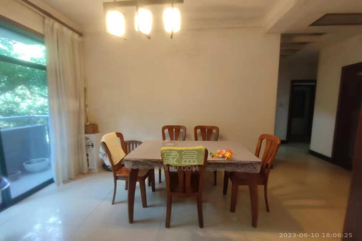 海创明珠花园  3室2厅2卫    1800.0元/月室内图