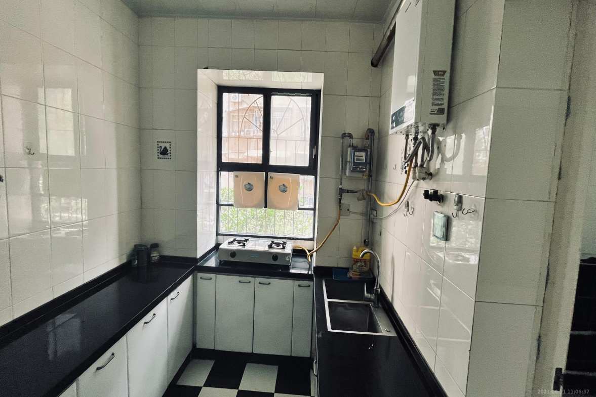 花园一村  3室2厅2卫    1600.0元/月室内图