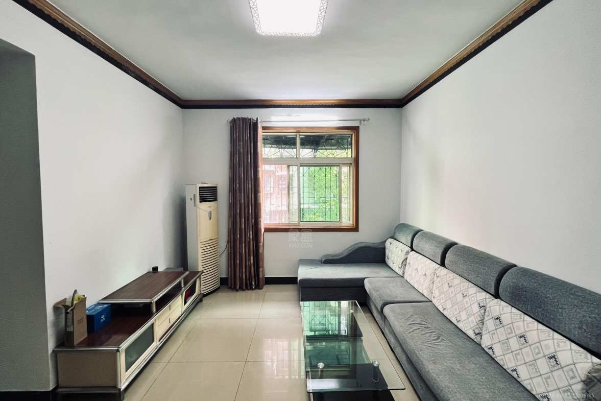 花园一村  3室2厅2卫    1600.0元/月室内图