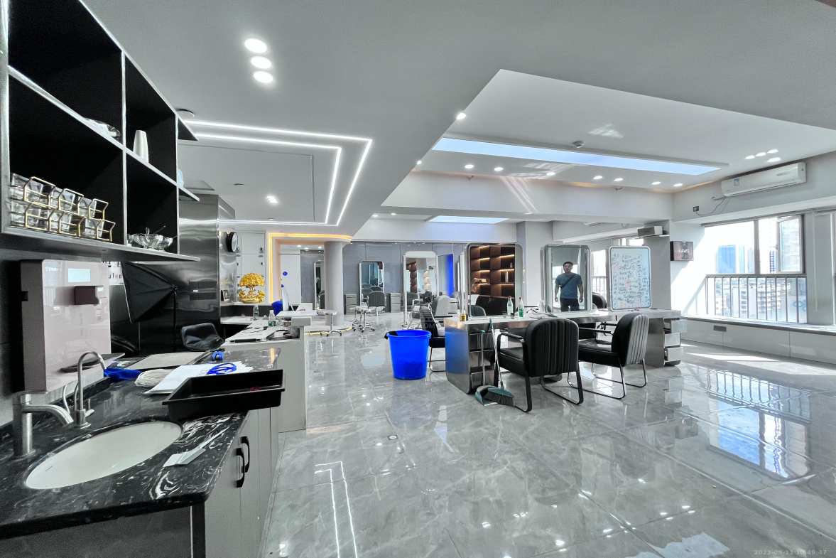 日盛大厦  1室1厅1卫    5000.0元/月 日盛大厦  1室1厅1卫    5000.0元/月室内图