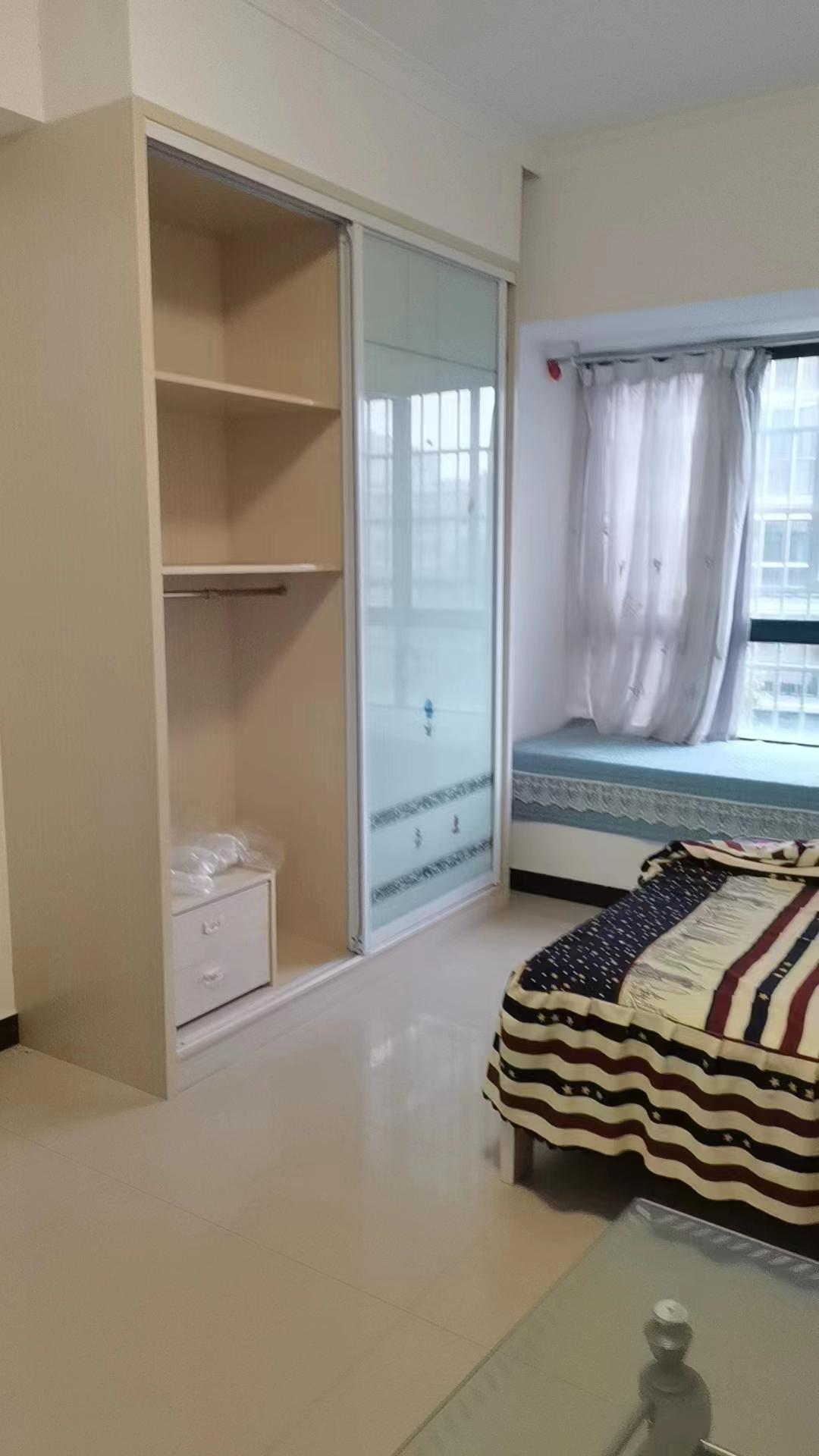 云顶上品  1室1厅1卫   1000.00元/月室内图