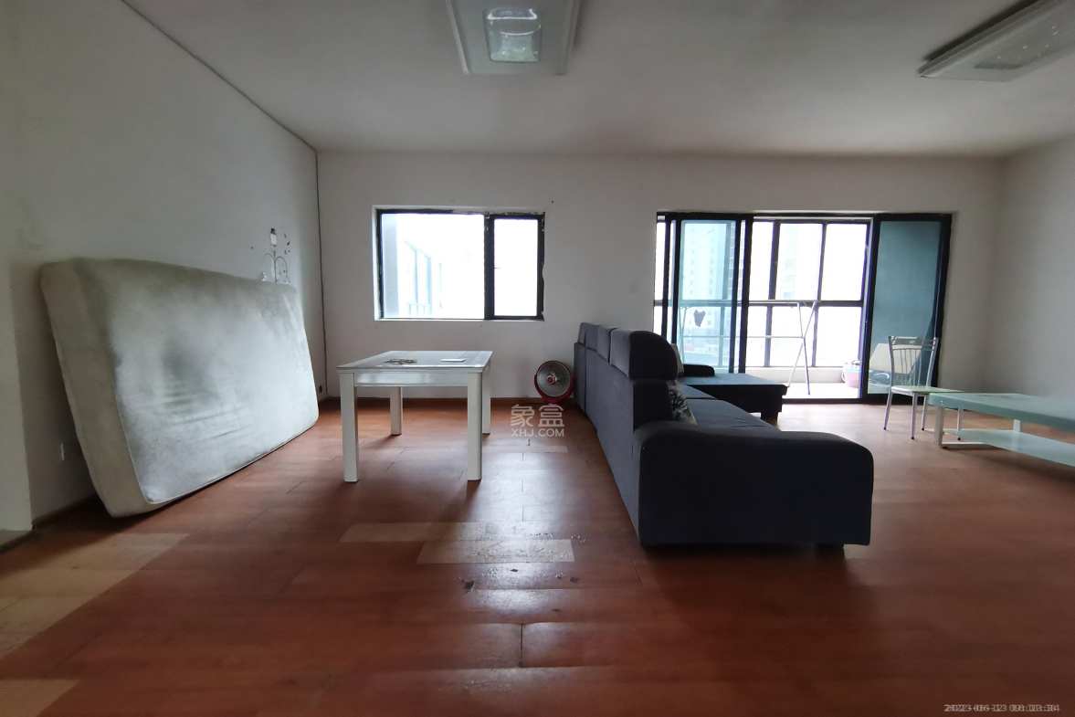 美的城一期 3室2厅1卫 2000.0元/月 美的城一期 3室2厅1卫 2000.0元/月室内图