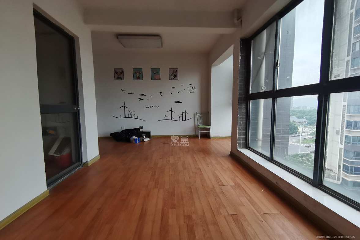 美的城一期 3室2厅1卫 2000.0元/月 美的城一期 3室2厅1卫 2000.0元/月室内图